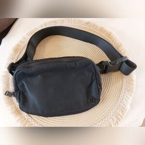 Lululemon Everywhere Belt Bag